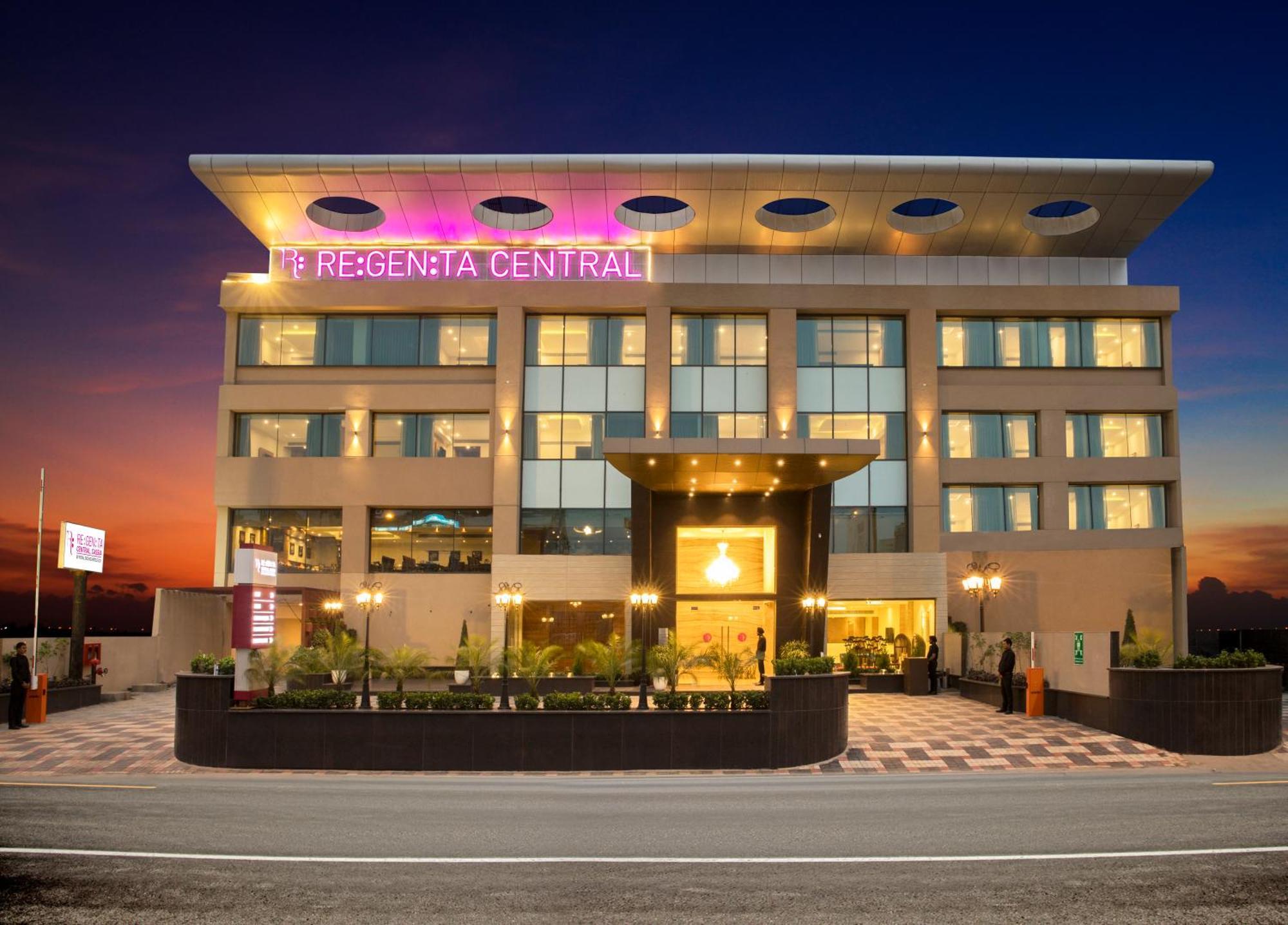 Regenta Central Cassia Zirakpur Chandigarh Hotel Exterior photo