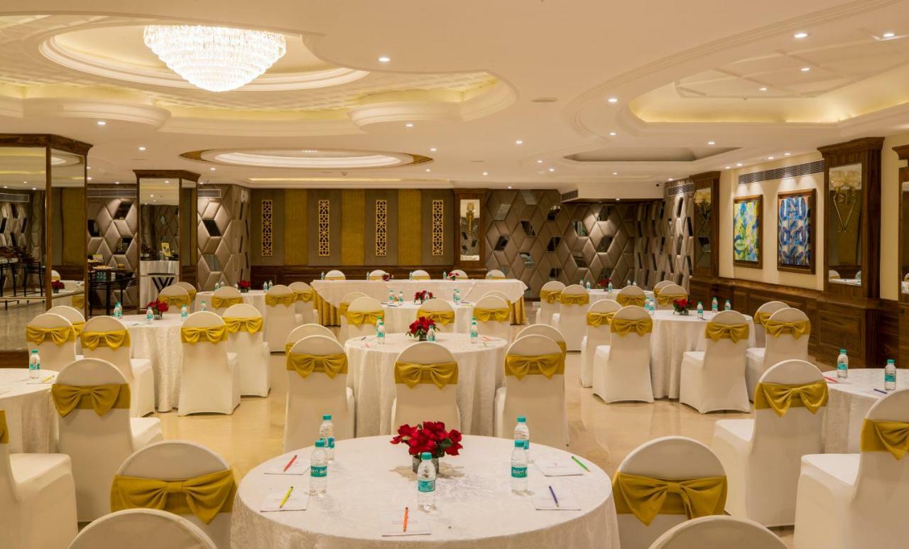 Regenta Central Cassia Zirakpur Chandigarh Hotel Exterior photo