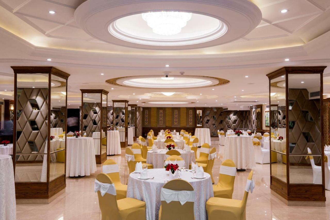 Regenta Central Cassia Zirakpur Chandigarh Hotel Exterior photo